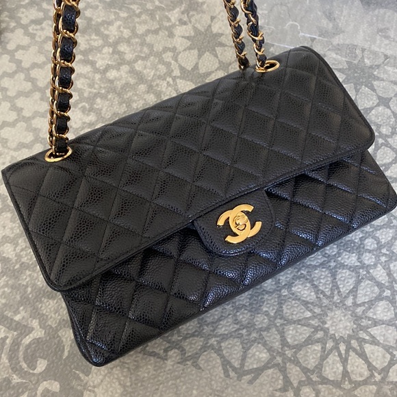 Chanel medium classic flap bag black caviar - Picture 3 of 15